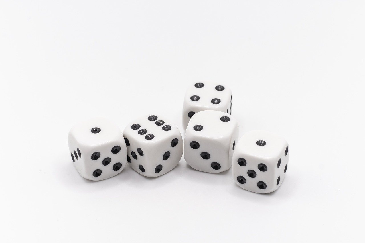 game, dice, roll the dice-7634718.jpg